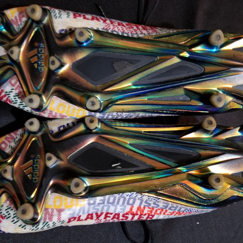 Cleats - Picture 3 of 4
